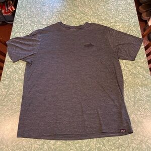 Nice Grey Men’s XL Patagonia Capilene Short Sleeved Logo T-shirt